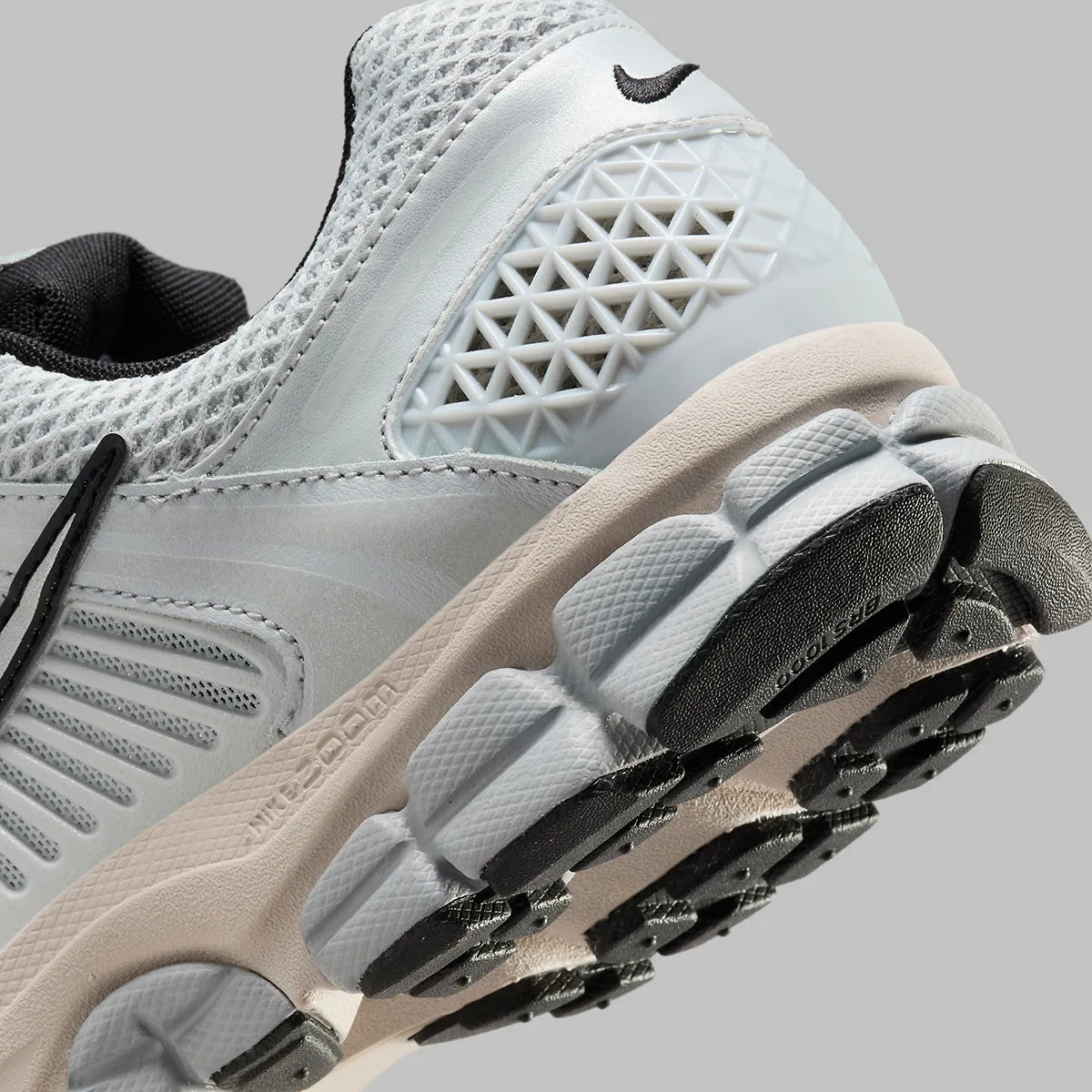 Nike Zoom Vomero 5 Pure Platinum