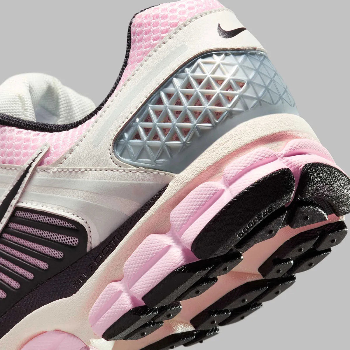 Nike Zoom Vomero 5 Pink Foam Phantom Metallic Platinum Black